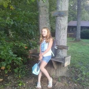 Meet your Posher, Hedy